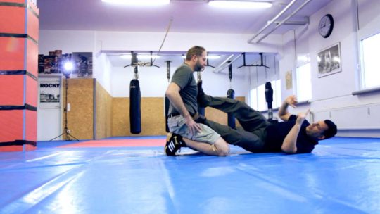 jon_reiner_chestkick